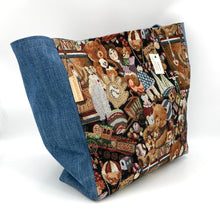 Laden Sie das Bild in den Galerie-Viewer, Tasche mit Bärenmotiv - Selfmade