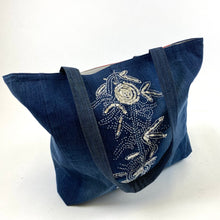 Laden Sie das Bild in den Galerie-Viewer, Jeanstasche - Selfmade