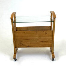 Laden Sie das Bild in den Galerie-Viewer, Zeitungsständer