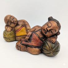 Laden Sie das Bild in den Galerie-Viewer, Asiatische Holzfiguren
