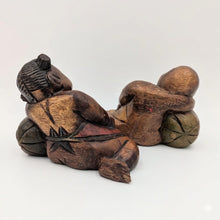Laden Sie das Bild in den Galerie-Viewer, Asiatische Holzfiguren
