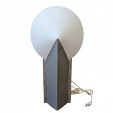 Laden Sie das Bild in den Galerie-Viewer, Moon Tischlampe
