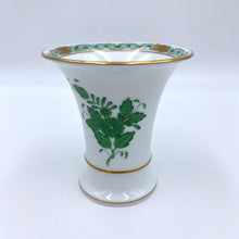 Laden Sie das Bild in den Galerie-Viewer, Vase - Herend Apponyi Grün 6536/AV
