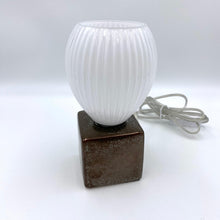 Laden Sie das Bild in den Galerie-Viewer, Villeroy &amp; Boch Tischlampe
