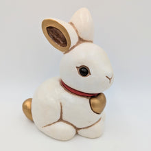 Laden Sie das Bild in den Galerie-Viewer, Keramik Figur von Thun
