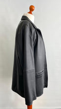Laden Sie das Bild in den Galerie-Viewer, Bugatti Lederjacke - Schwarz
