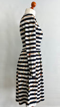 Laden Sie das Bild in den Galerie-Viewer, Kleid von Blutgeschwister - Größe S, ca. 37
