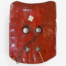 Laden Sie das Bild in den Galerie-Viewer, Vintage Holzmaske
