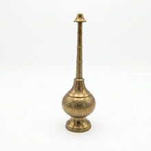 Laden Sie das Bild in den Galerie-Viewer, Orientalische Rosenwasserflasche
