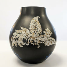 Laden Sie das Bild in den Galerie-Viewer, Ikea Vase Hella Jongerius
