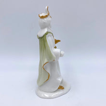 Laden Sie das Bild in den Galerie-Viewer, Krippenfigur König Balthasar Villeroy &amp; Boch Nativity Story
